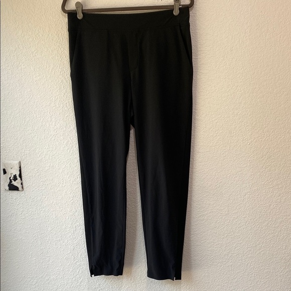 Athleta Women's Black Brooklyn Ankle Casual Travel Pant Sz 8 - Picture 2 of 9